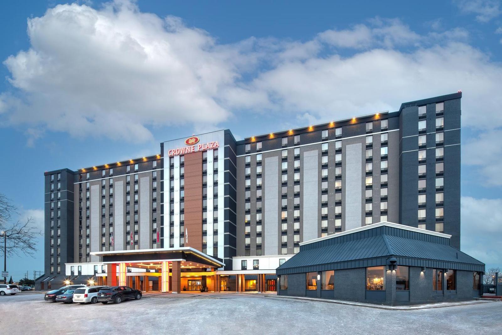 Crowne Plaza TORONTO AIRPORT